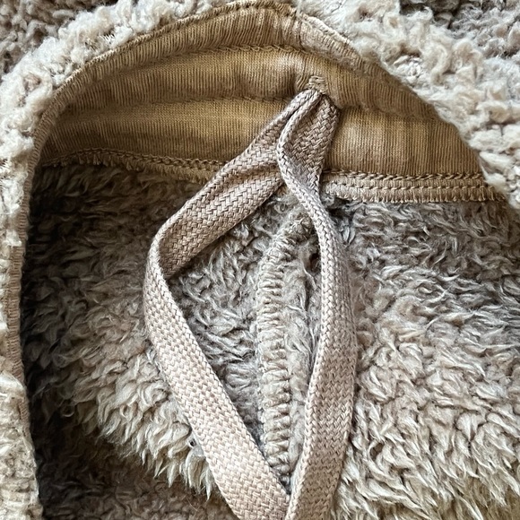 Skims Teddy Jogger - Picture 10 of 11